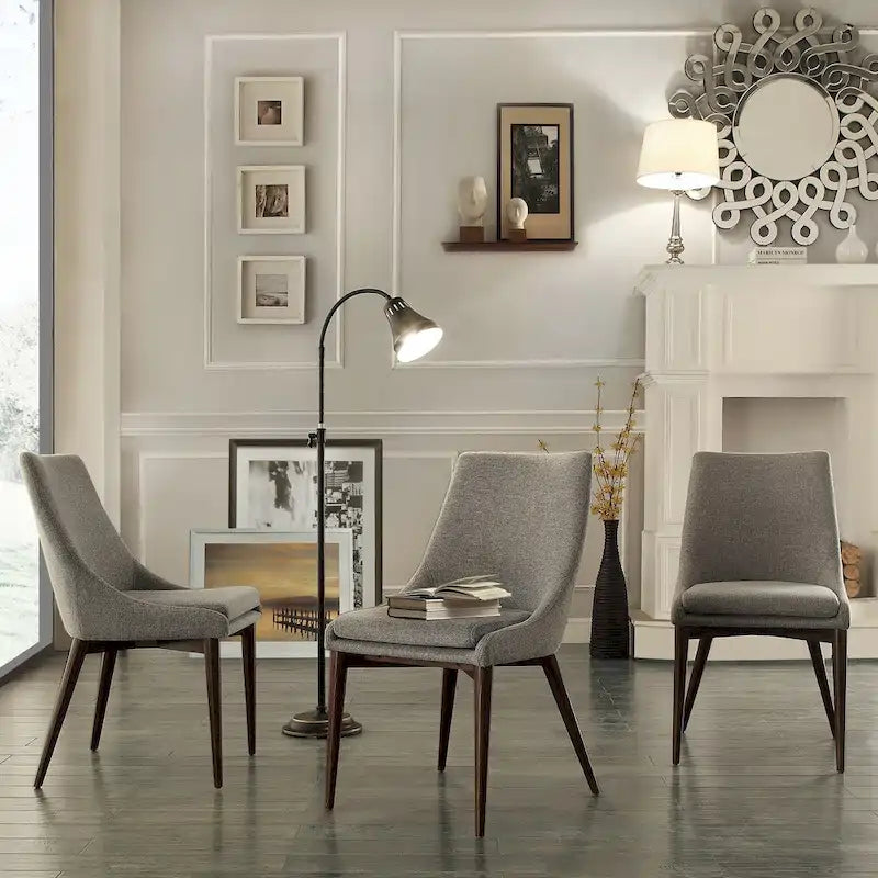 Chaises de salle à manger Sasha en tissu gris du milieu du siècle avec pieds coniques (Lot de 2)