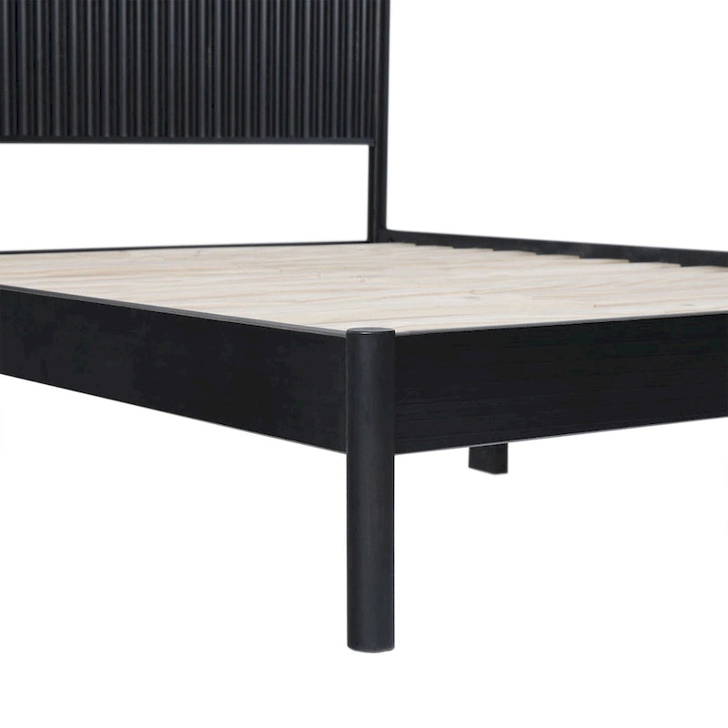 Lit Queen en bois massif de style transitionnel